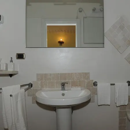 Oda ve Kahvaltı Torre Balzano Valenzano